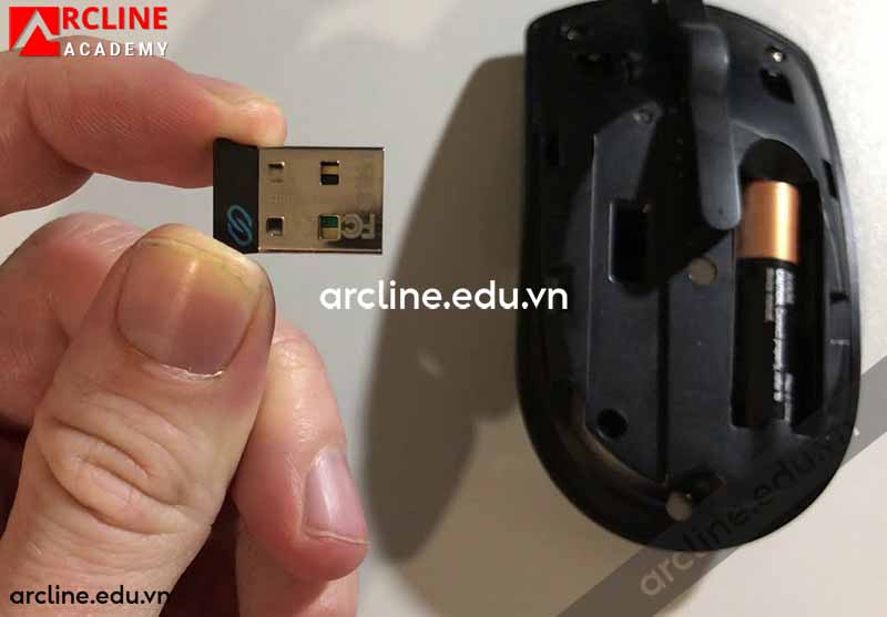 cách sửa chuột không dây không sáng đèn 1