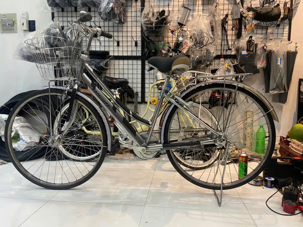 Xe đạp dây curoa Bridgestone Albelt Nhật bãi toàn xe có rổ trước chụp ngang